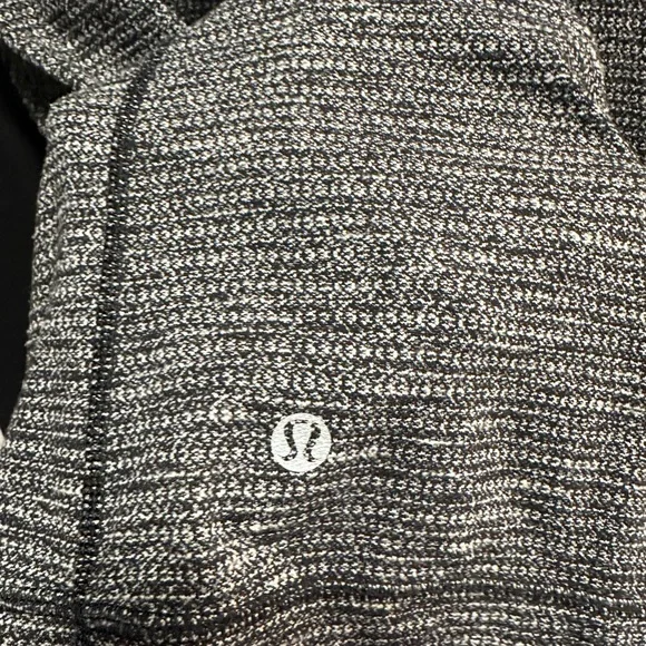 Lululemon Daily Yoga Jacket
Coco Pique Black / Black - Picture 7 of 8